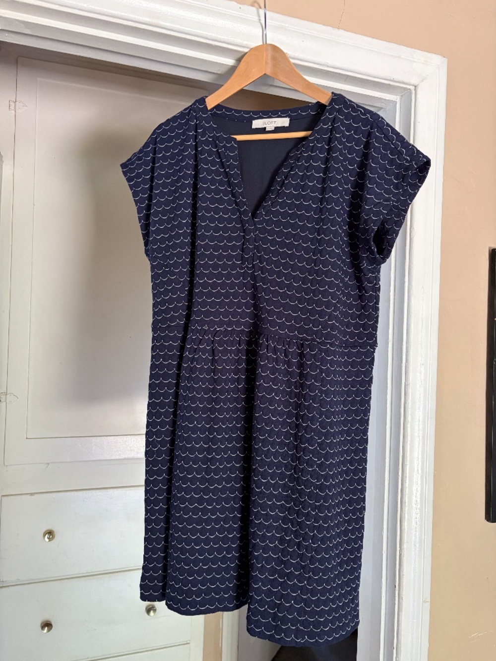 ✨ LOFT Navy Scallop Print Dress | Size XL | Flowy & Flattering ✨